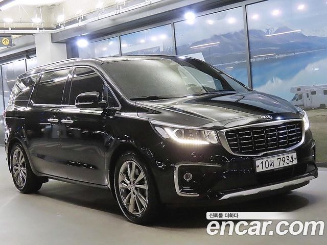 Kia Canival 2019 — photo 2