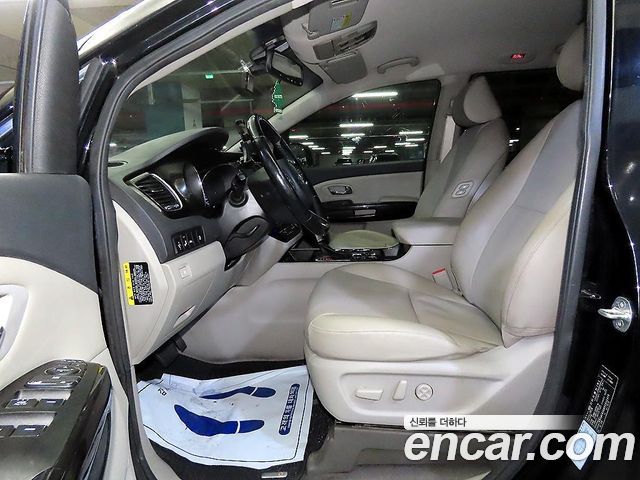 Kia Canival 2019 — photo 7