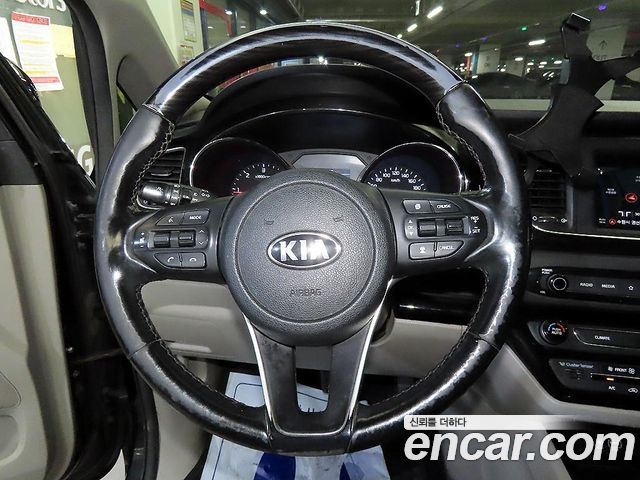 Kia Canival 2019 — photo 9