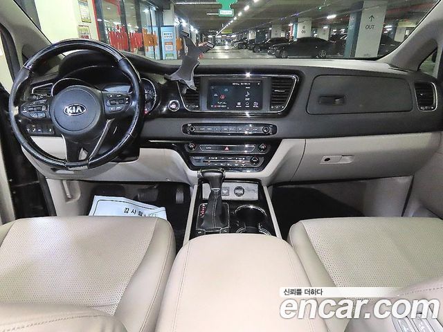 Kia Canival 2019 — photo 11