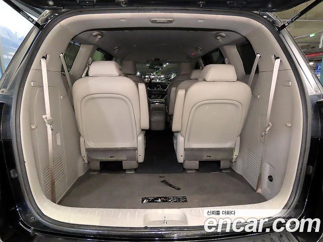 Kia Canival 2019 — photo 18