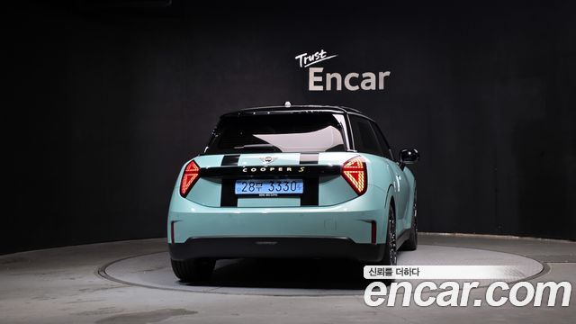 Mini Cooper 2024 — photo 4