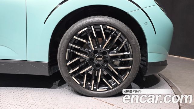 Mini Cooper 2024 — photo 7
