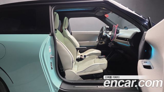 Mini Cooper 2024 — photo 16