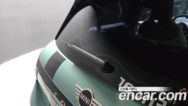 Mini Cooper 2024 — photo 31