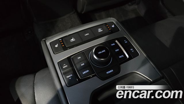 Genesis G80 2020 — photo 24