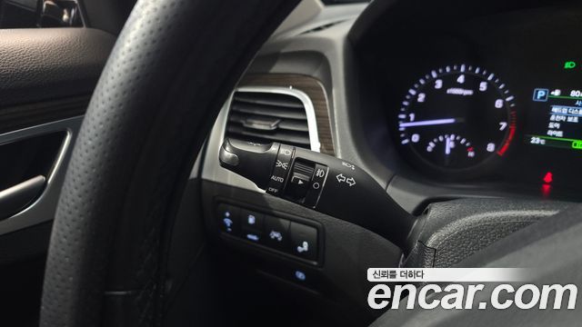 Genesis G80 2020 — photo 29