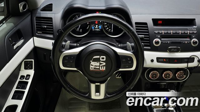 Mitsubishi Lancer Evolution 2012 — photo 13