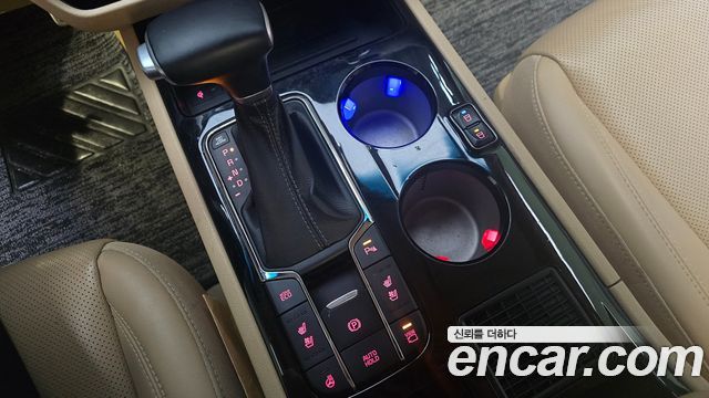 Kia Canival 2020 — photo 10
