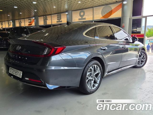 Hyundai Sonata 2023 — photo 2
