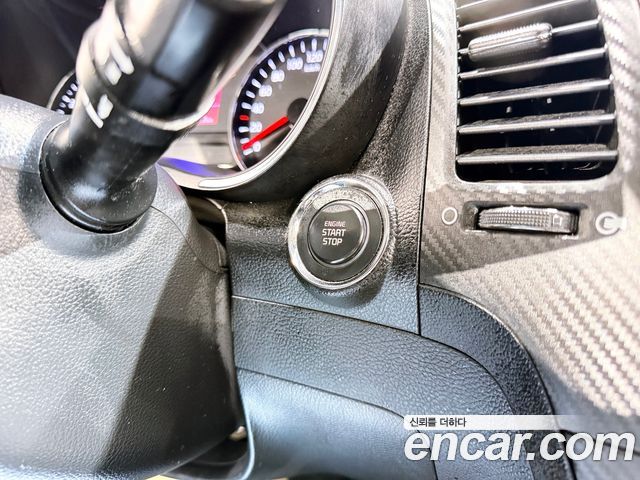 Kia K3 2013 — photo 14