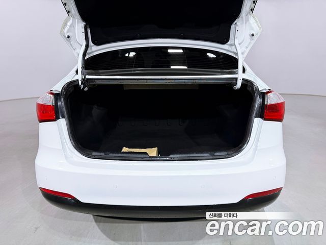 Kia K3 2013 — photo 19