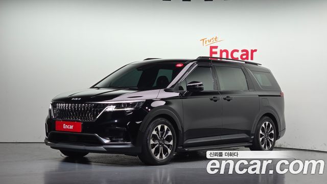 Kia Canival 2023 — photo 1