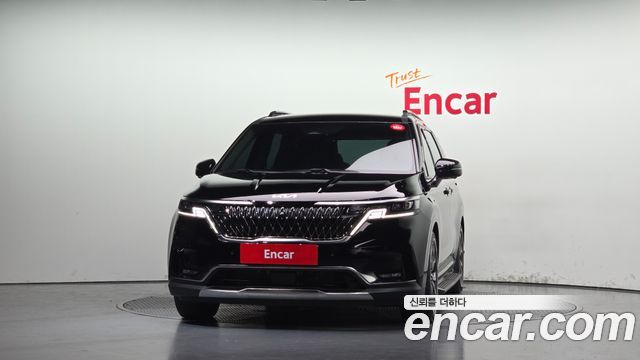 Kia Canival 2023 — photo 3