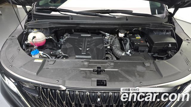 Kia Canival 2023 — photo 6