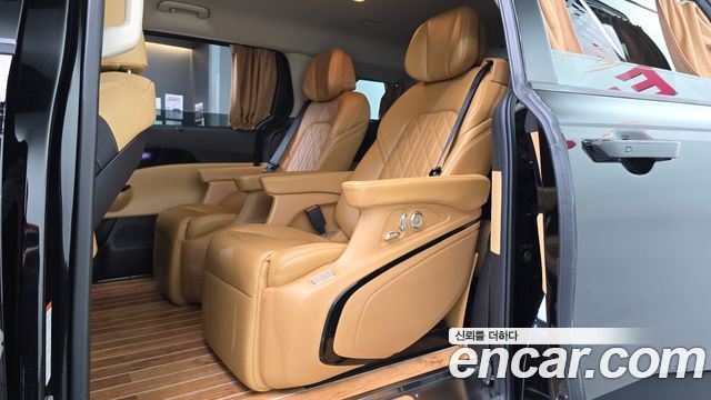 Kia Canival 2023 — photo 17