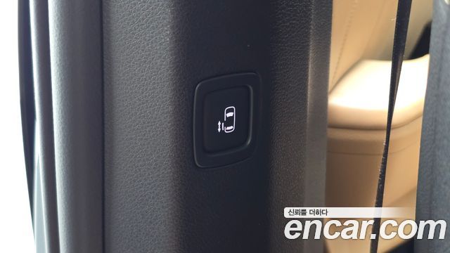 Kia Canival 2023 — photo 24