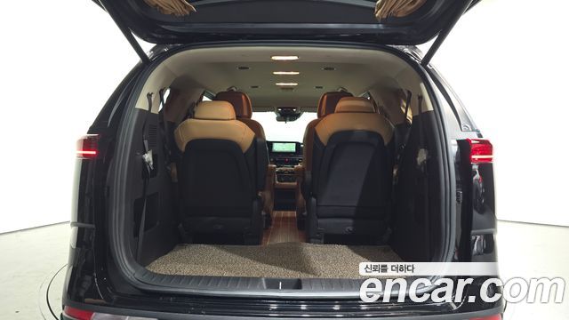 Kia Canival 2023 — photo 27