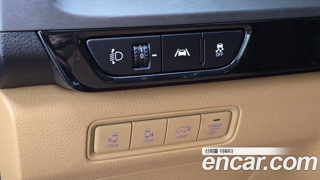 Kia Canival 2023 — photo 28