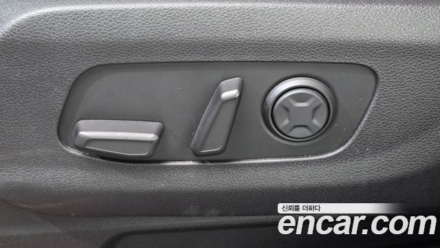 Kia Canival 2023 — photo 33