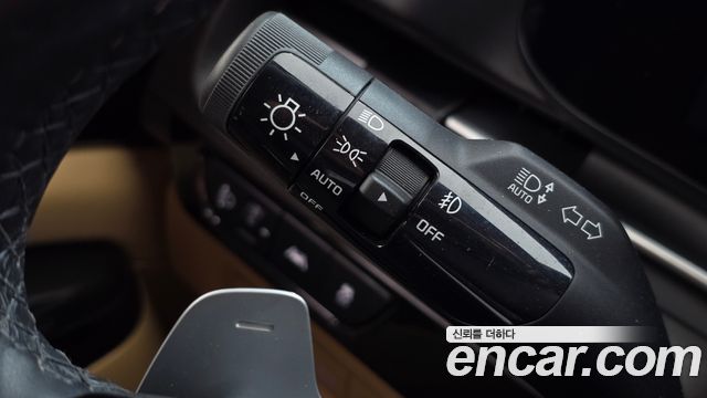 Kia Canival 2023 — photo 37