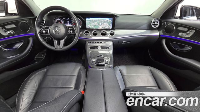 Mercedes-Benz E-Class 2019 — photo 10
