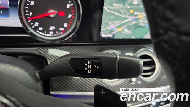 Mercedes-Benz E-Class 2019 — photo 12