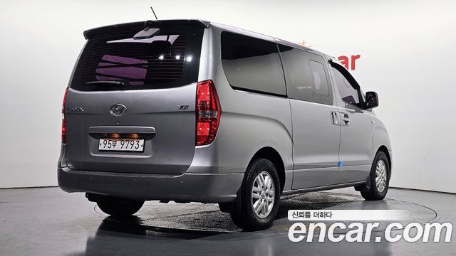Hyundai Starex 2016 — photo 2