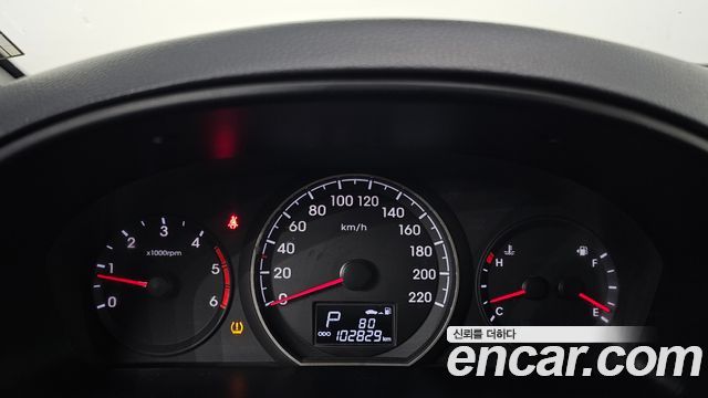 Hyundai Starex 2016 — photo 8