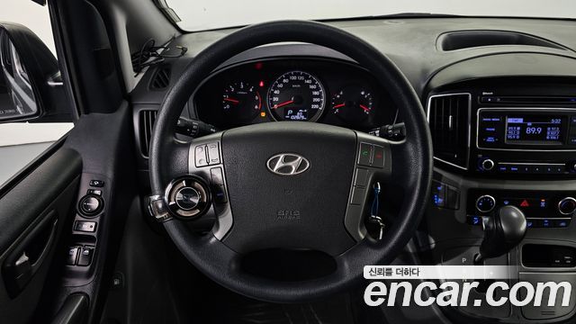Hyundai Starex 2016 — photo 16
