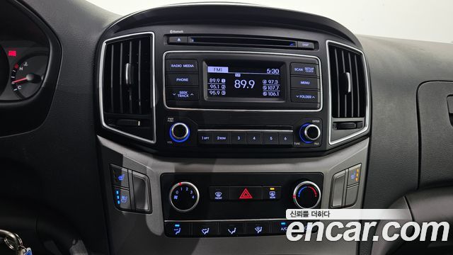 Hyundai Starex 2016 — photo 19