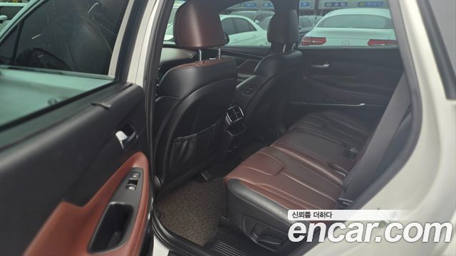 Hyundai Santafe 2019 — photo 11