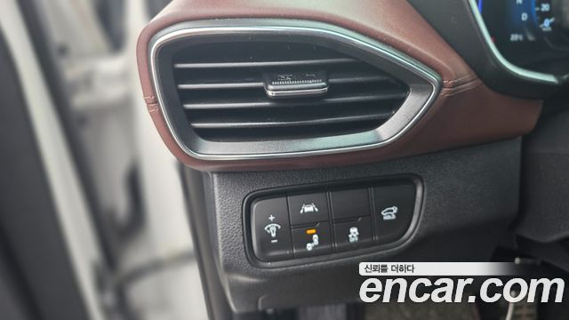 Hyundai Santafe 2019 — photo 16