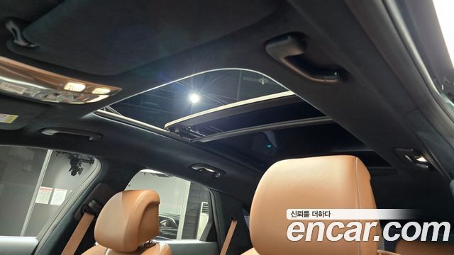 Genesis GV70 2021 — photo 22