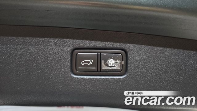 Genesis GV70 2021 — photo 23