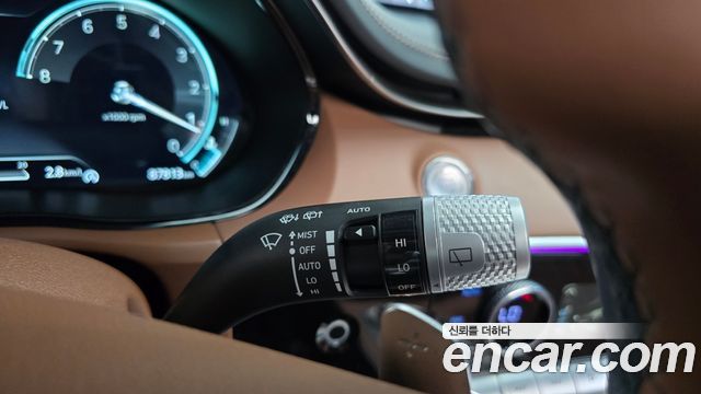 Genesis GV70 2021 — photo 26