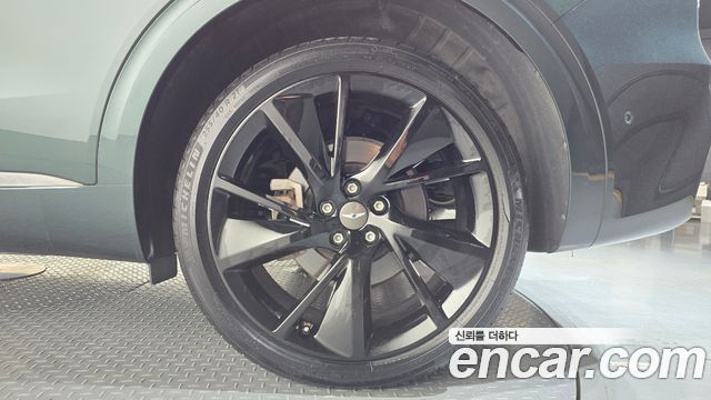Genesis GV70 2021 — photo 7