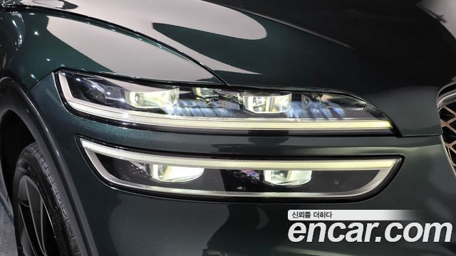 Genesis GV70 2021 — photo 8