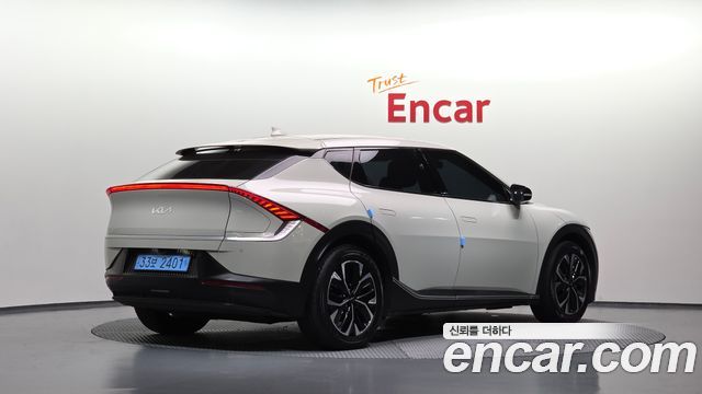 Kia EV6 2022 — photo 2