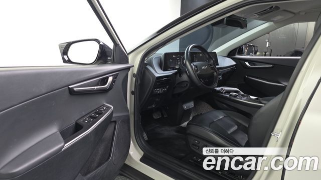 Kia EV6 2022 — photo 10
