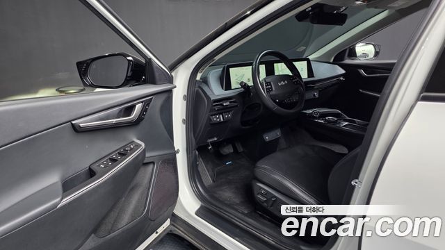 Kia EV6 2022 — photo 10