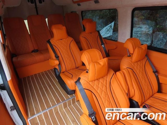 Hyundai Solati 2023 — photo 13