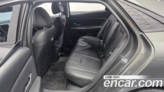 Hyundai AVANTE 2024 — photo 16