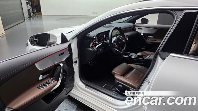 Mercedes-Benz CLA-Class 2022 — photo 13