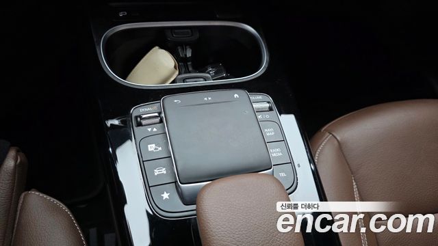 Mercedes-Benz CLA-Class 2022 — photo 23