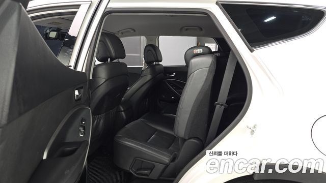 Hyundai Santafe 2016 — photo 11