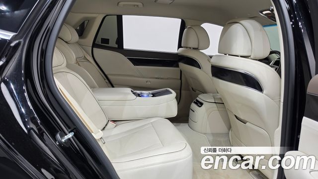 Genesis G90 2022 — photo 17