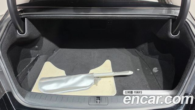 Genesis G90 2022 — photo 25