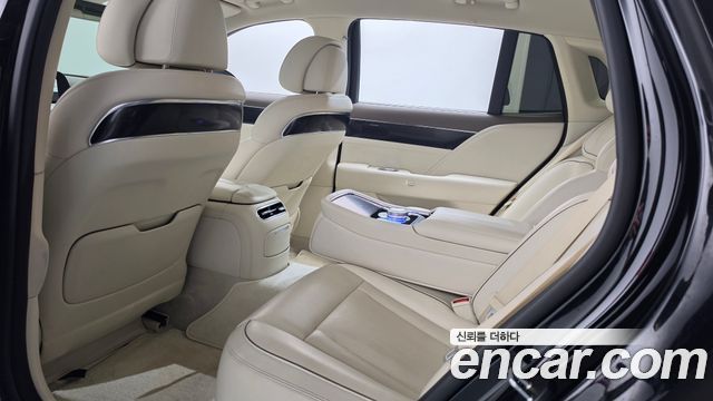 Genesis G90 2022 — photo 26