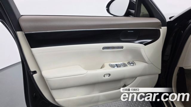Genesis G90 2022 — photo 14